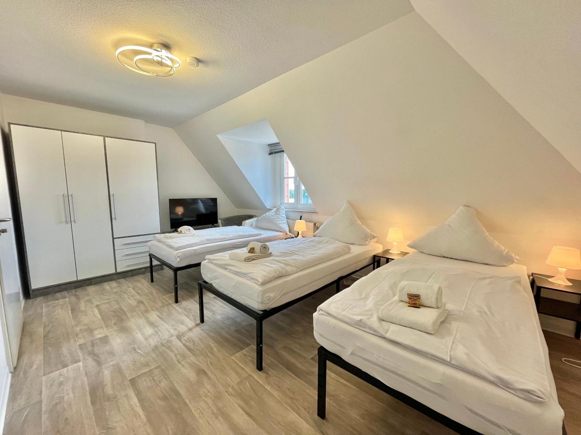 Guesthouse Bielefeld - Brake Bagian luar foto